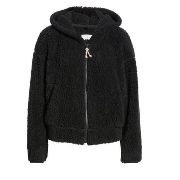 Women's Lou & Grey Fluffy Faux Fur Jacket - Picture 1 of 7